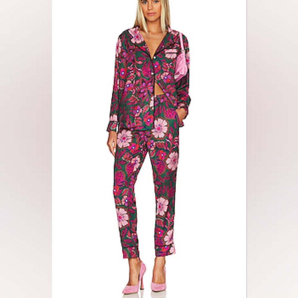 PLUSH Floral Pajama Set With Eye Mask in Fuchsia Multi 🌸💗SIZE XS